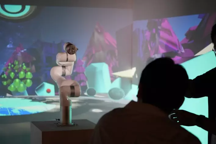 SIGGRAPH Asia 2025 於灣仔會展舉行，匯聚全球業界展示人工智能、動畫及即時動捕等電腦圖形與創作技術最新發展。巴士的報記者攝