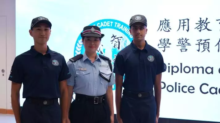 第二屆學警預備訓練課程學員李誠展(左)；警員及首屆學警預備訓練課程畢業生蕭霖子（中）；第二屆學警預備訓練課程學員李都滿（右）。