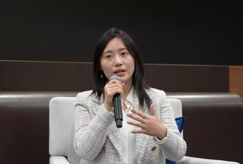 臨床心理學家李明靜表示，大部分人在大型創傷事件後的兩至四星期，症狀會逐漸減退。巴士的報記者攝