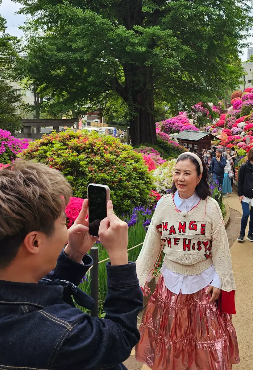 杜鵑花祭期間阿Jar充當攝影師。