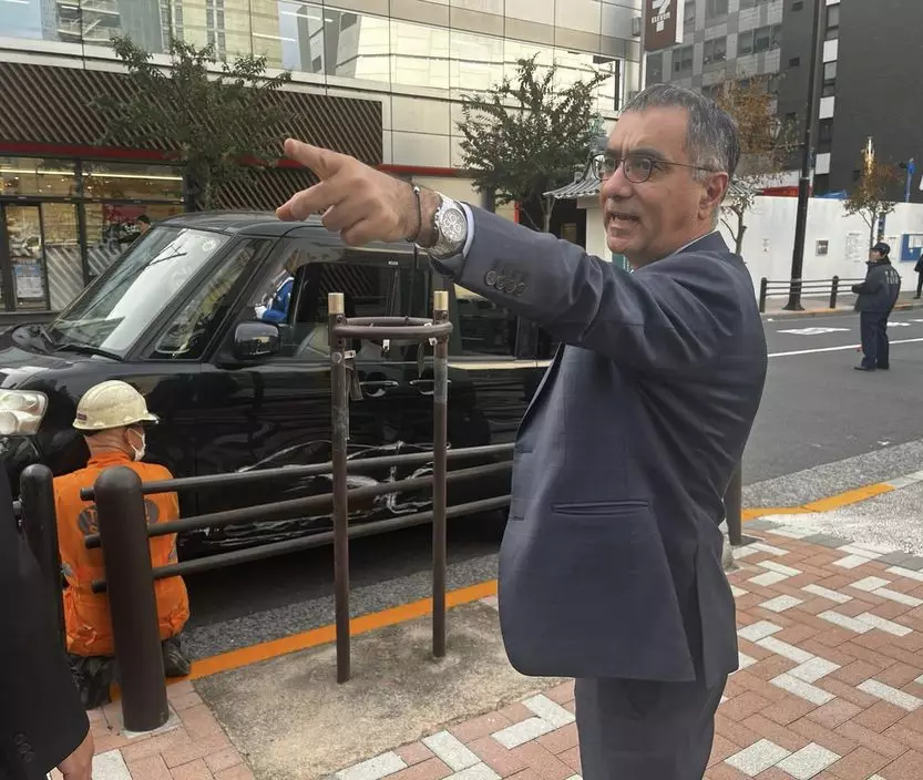 以色列駐日本大使Gilad Cohen到現場了解情況。Gilad Cohen推特圖片