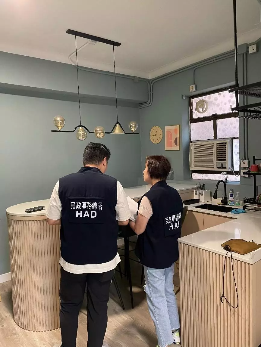 民政總署牌照處加強打擊無牌酒店、賓館及違規經營的會址。政府新聞處資料圖片