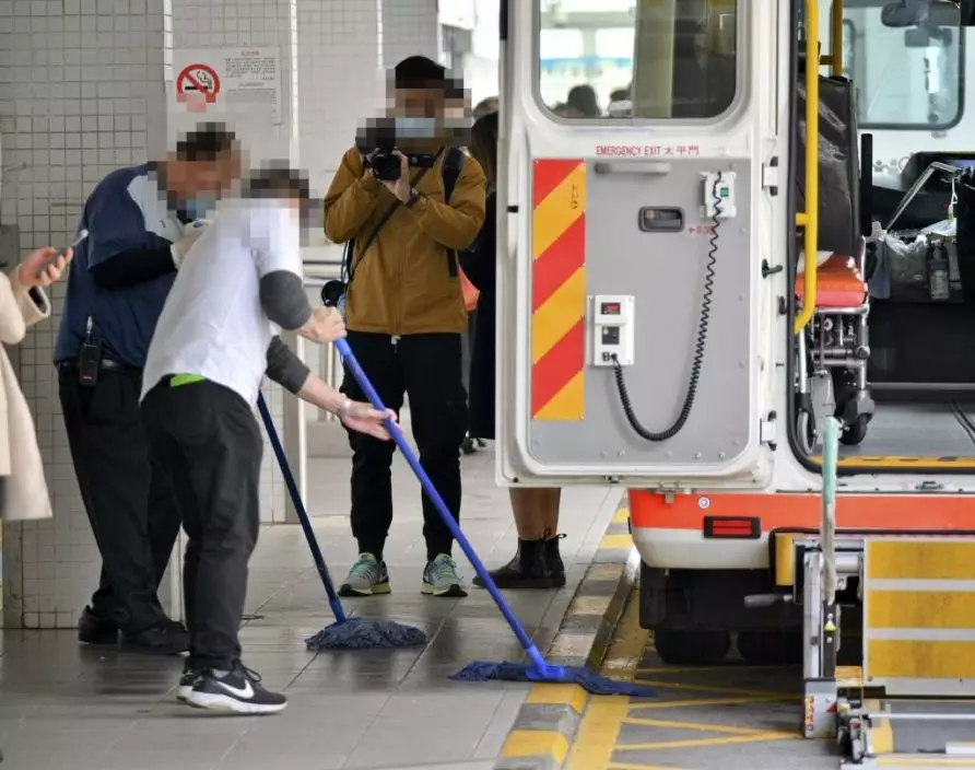 瑪嘉烈醫院早前為曾接載緊密接觸者的非緊急救護車消毒,但未有讓隨車員工接受檢測。 資料圖片