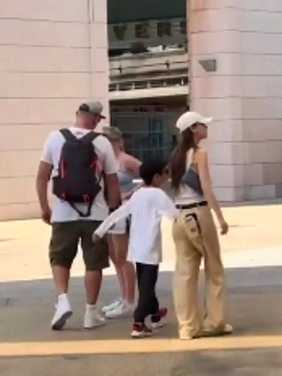 母子同框畫面溫馨