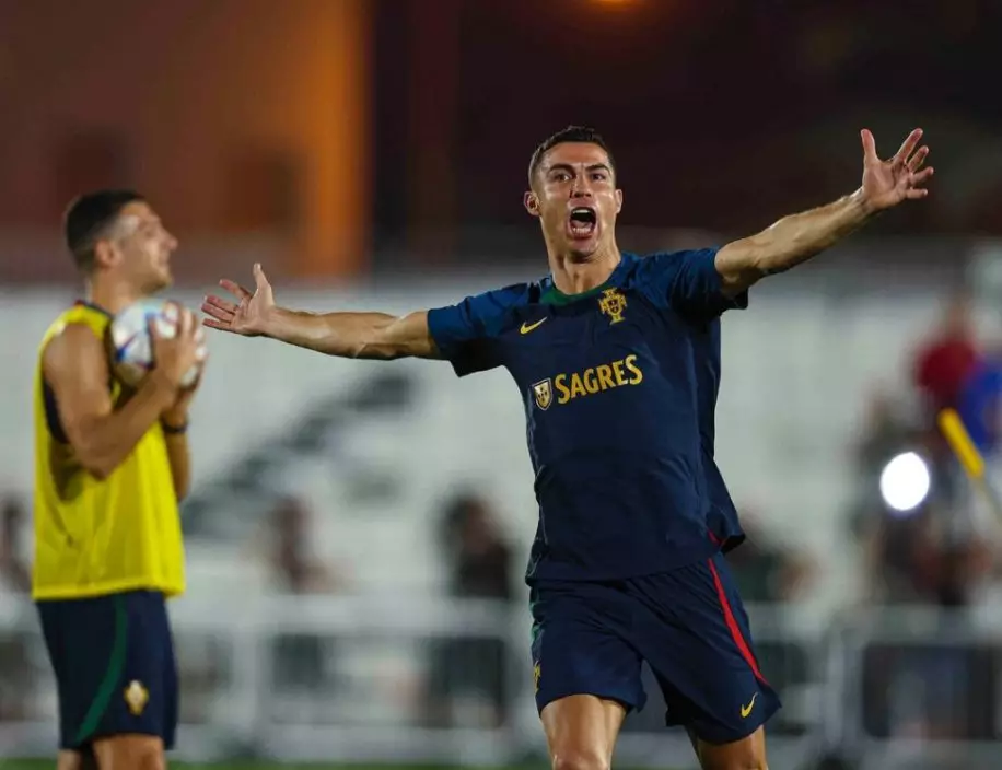 受重金禮聘轉會到沙特阿拉伯球會艾納斯(Al Nassr)。