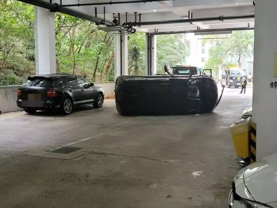 七人車事後翻側 。網民Bosco Chu圖片