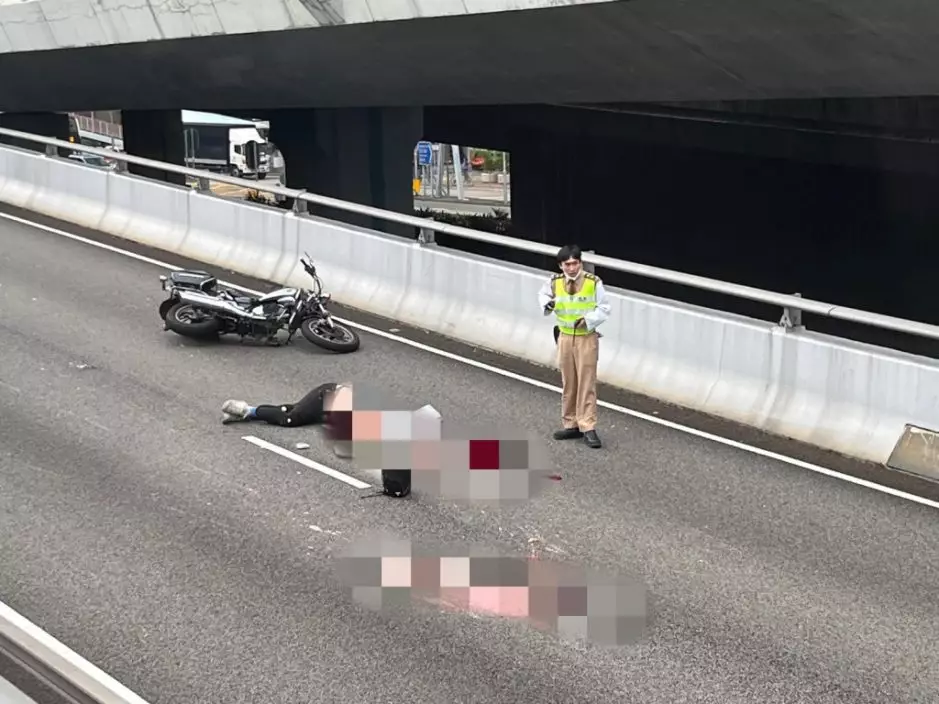 鐵騎士當場頭爆身亡,腦漿溢出。fb截圖