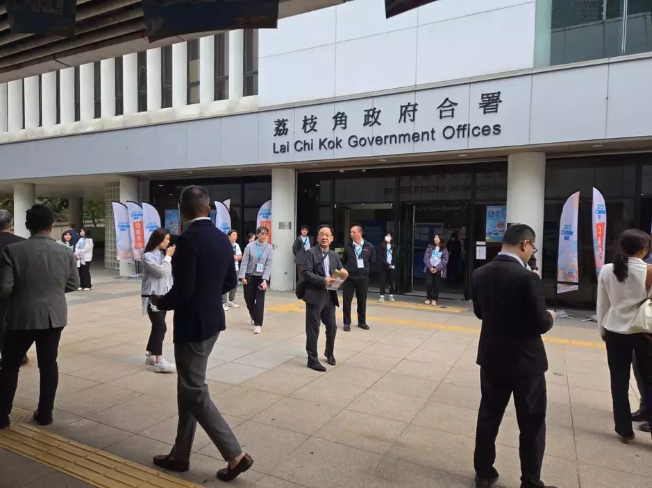 建築、測量、都市規劃及園境界選舉論壇，18日下午在荔枝角政府合署禮堂舉行。巴士的報記者攝