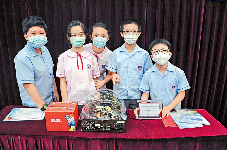 上水惠州公立學校五名學生製作的全域觀天儀，在「全域觀天儀設計比賽」獲得小學組冠軍。 港大提供
