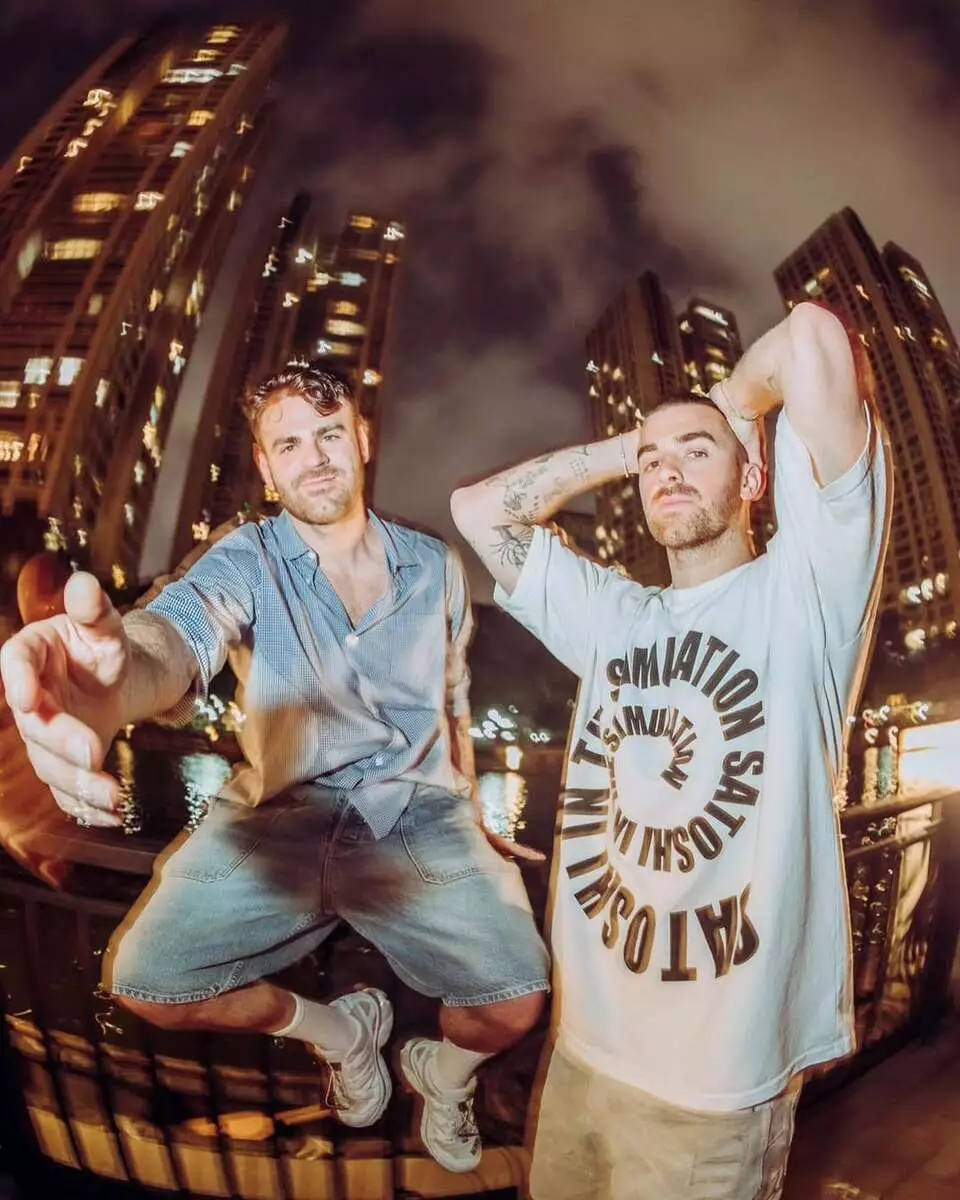 The Chainsmokers IG圖片